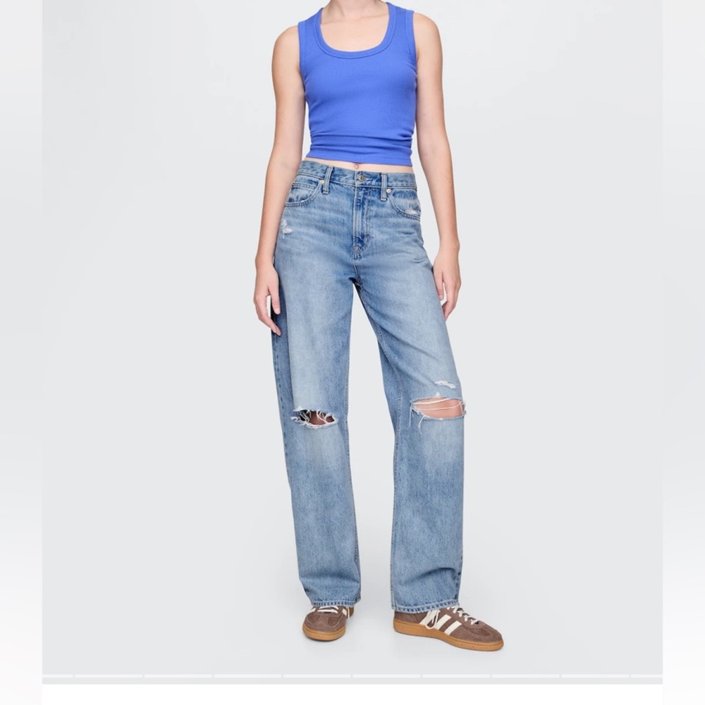 🐬 Gap Barrel High Rise Blue Distressed Jeans